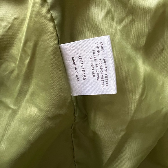 Like new Women Puff Vest - Picture 7 of 10